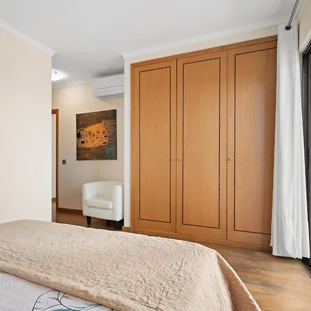 Lido Retreat *