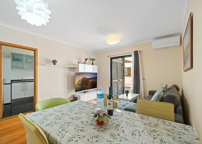 Lido Retreat *